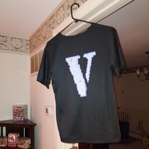 ☆Large V Pixel Tee In Pink, Purple & Light Blue Pixel Tee☆